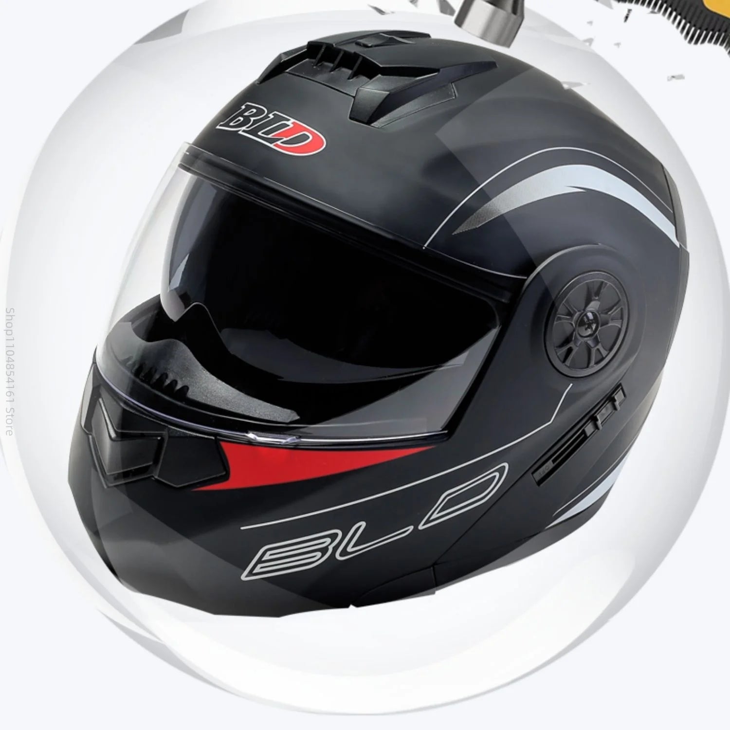 Motorcycle helmet with double lenses, open-faced design. Suitable for all seasons. Comfortable and breathable. Open design.
