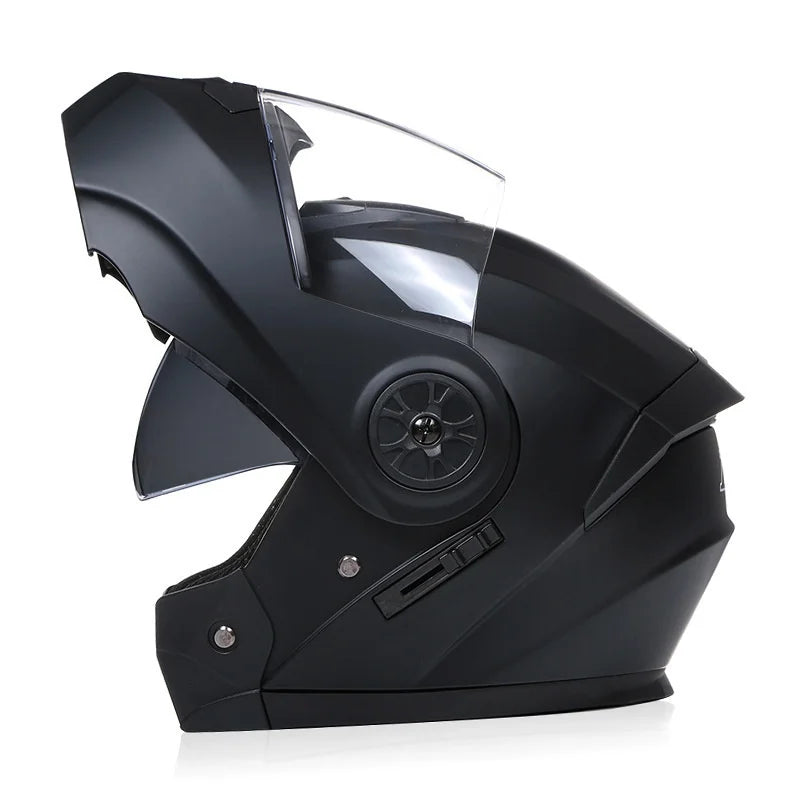 Motorcycle helmet with double lenses, open-faced design. Suitable for all seasons. Comfortable and breathable. Open design.